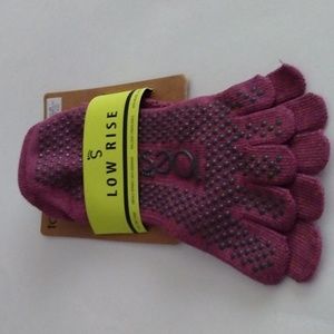 NWT ToeSox Club Pilates 500 Barre Socks Mauve and Black size medium